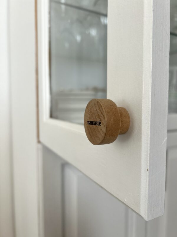 Lot de 2 poignées en bois gravé – Namasté - Image 3